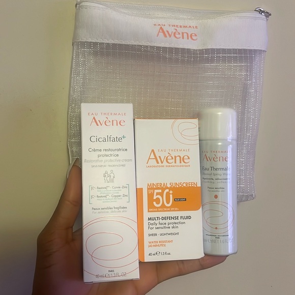 Avene kit-mineral SPF 50, thermal spring water spray, cicalfate+ cream. ALL NEW - Picture 1 of 2